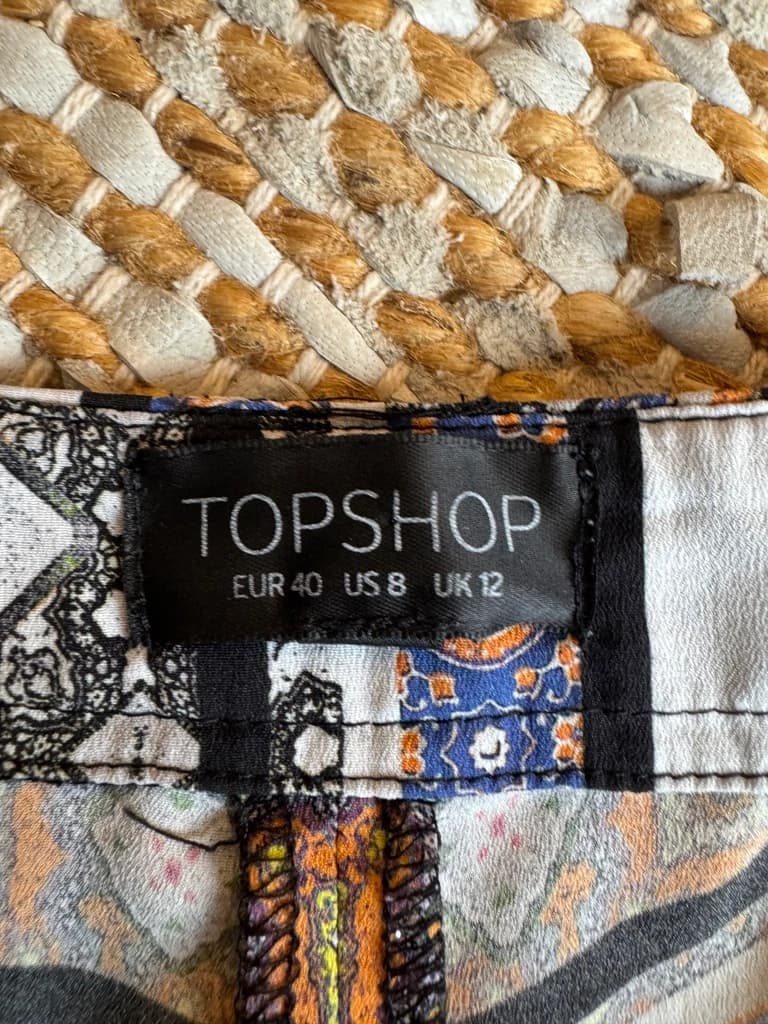 Topshop Geometric Patterned Shorts — photo 5 of 5