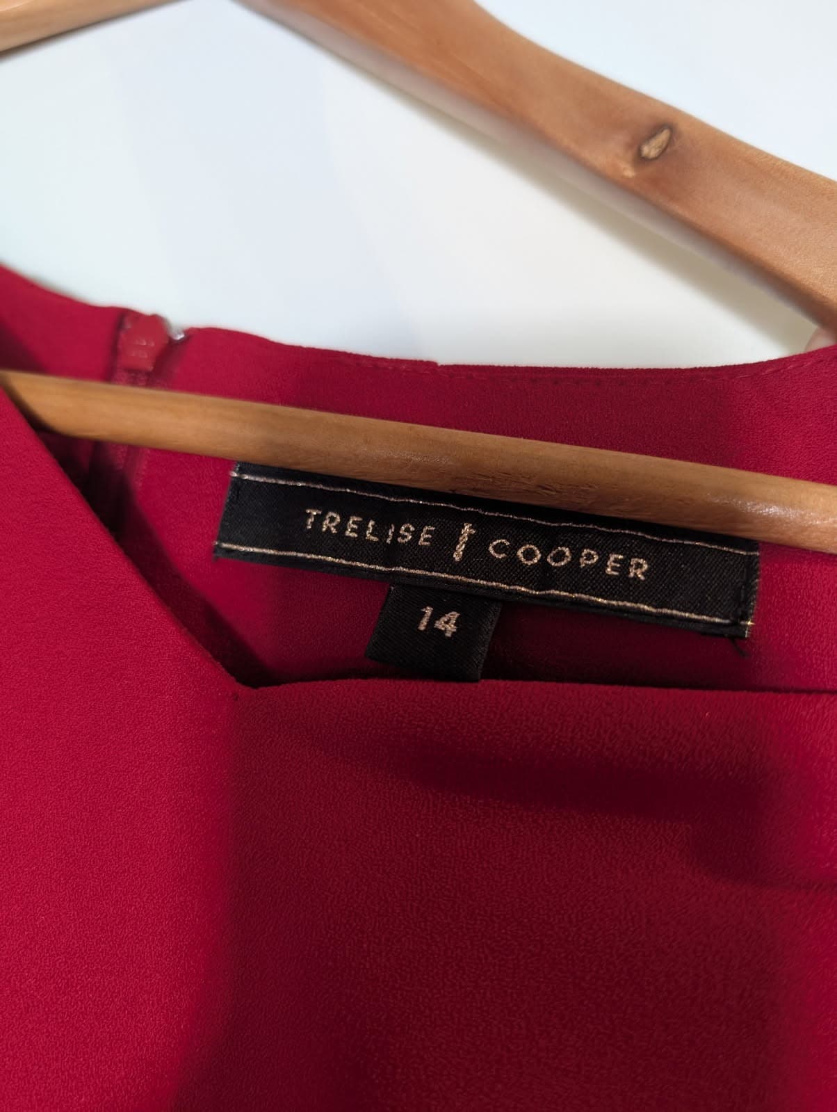 Trelise Cooper The Shape Of You Dress - Red V-Neck Long Sleeve Sheath Size 14 — photo 7 of 7