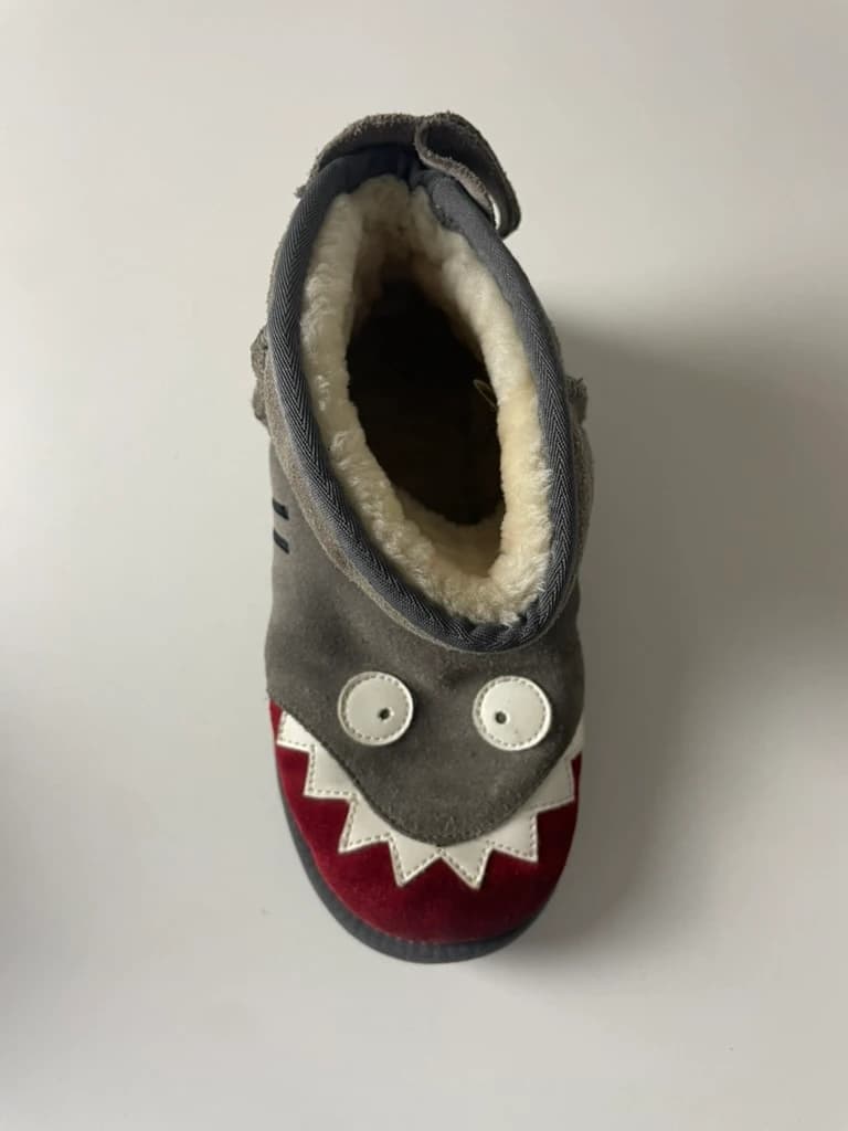 UGG Kids Grey Suede Shark Face Boots — photo 6 of 9
