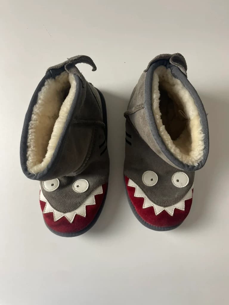 UGG Kids Grey Suede Shark Face Boots — photo 9 of 9