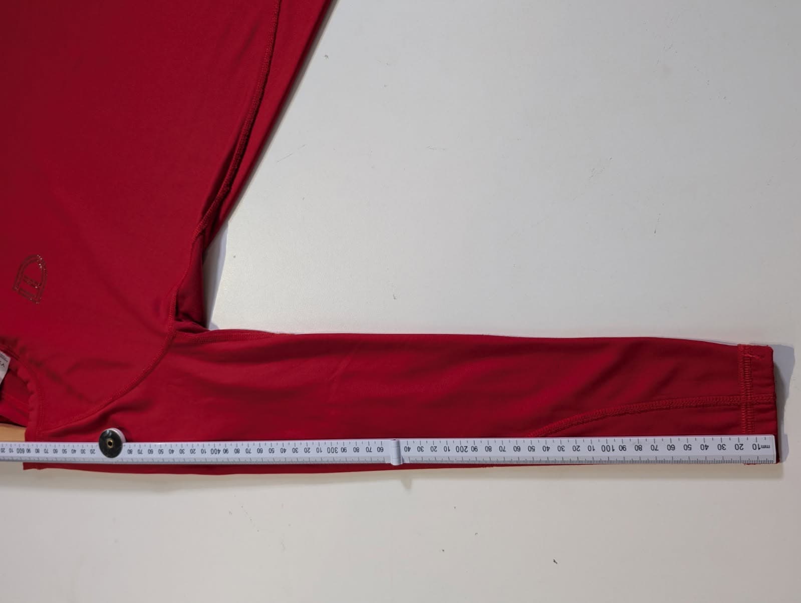 Ultra Compression Long Sleeve Athletic Shirt - Red Youth Size M (12) — photo 3 of 6