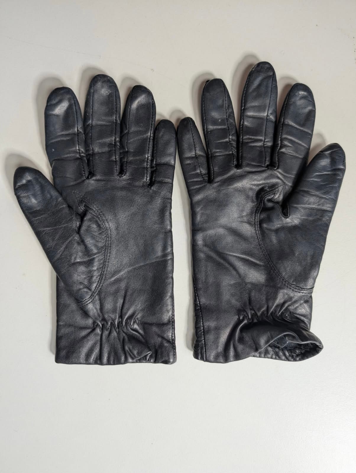 Unbranded Leather Gloves Women's Winter Accessories Black — photo 2 of 5