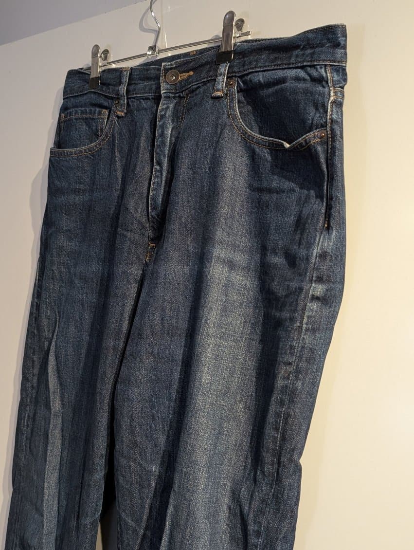 Uniqlo Dark Wash Denim Jeans - Size 32 Inch Waist — photo 2 of 9
