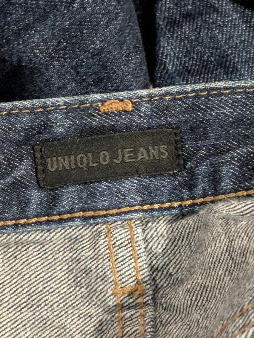 Uniqlo Dark Wash Denim Jeans - Size 32 Inch Waist — photo 9 of 9