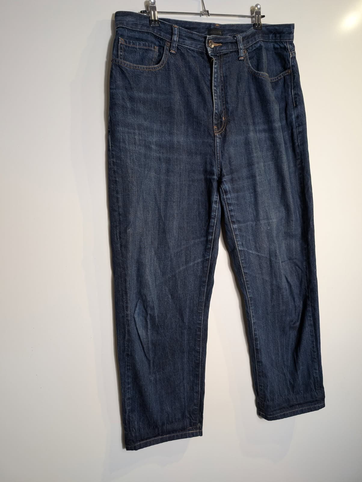 Uniqlo High Rise Straight Leg Jeans Dark Blue 32 inch Waist — photo 4 of 5