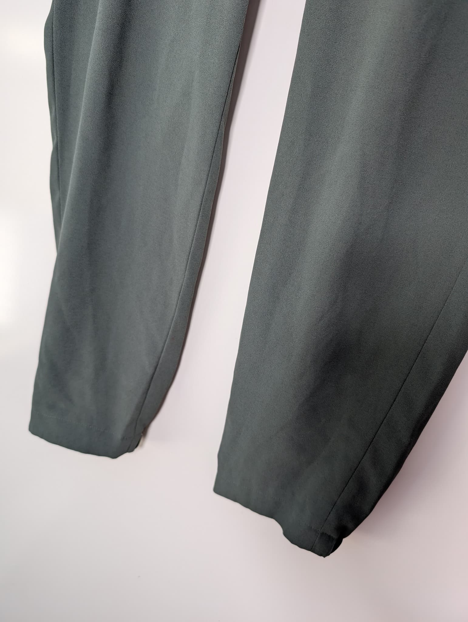 UNIQLO Pleated Trousers Grey Women's Size M — photo 3 of 6