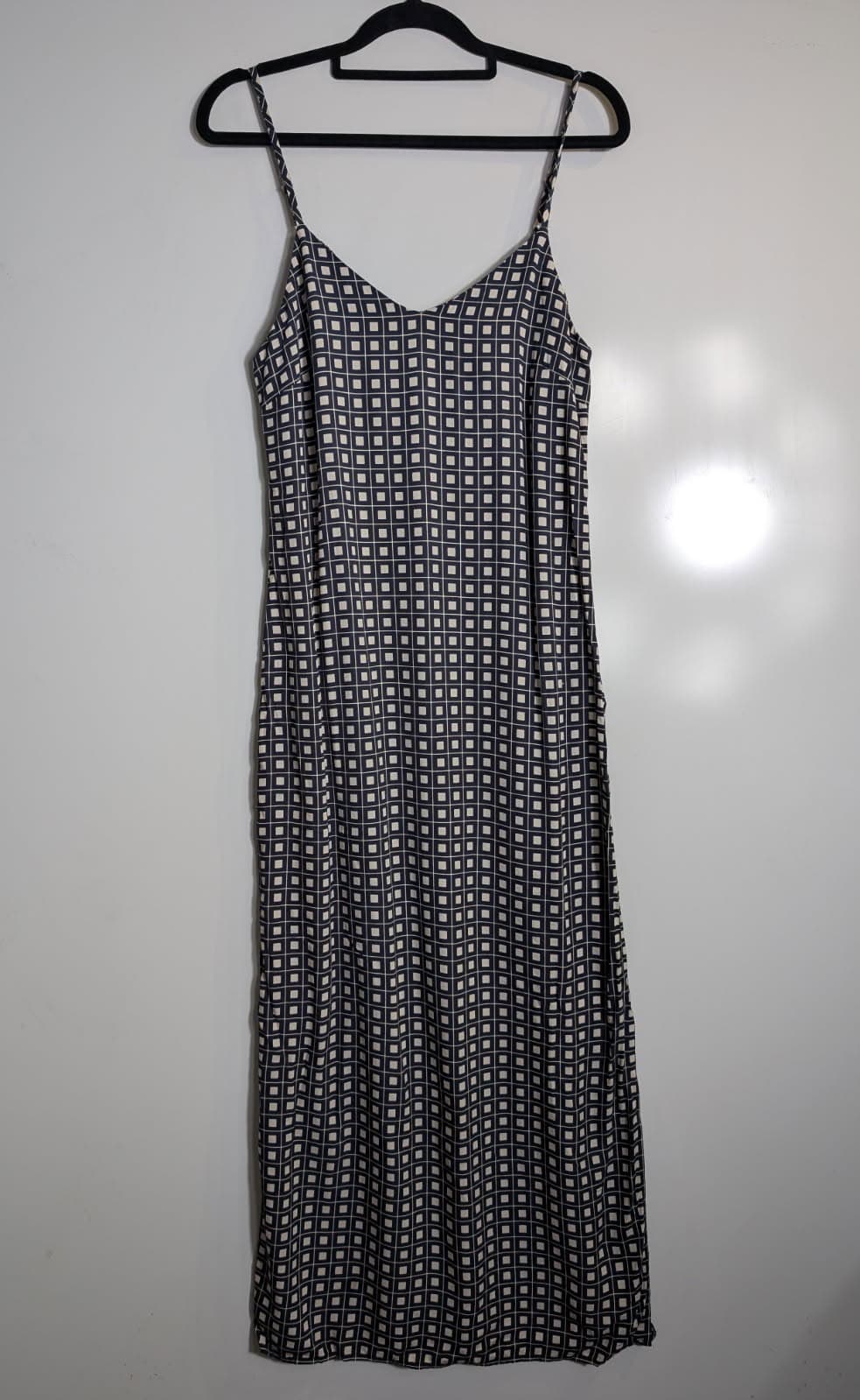 Unison Grid Print Midi Dress Navy and Cream Size 6 — photo 4 of 5