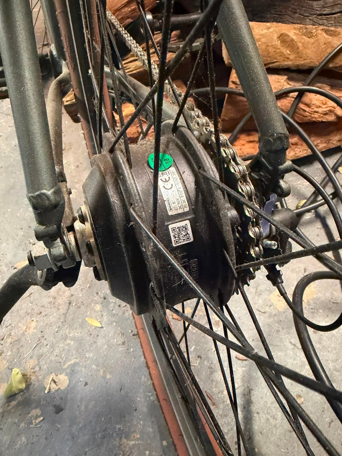 Velectrix Cruiser Hybrid E-Bike Grey 47.5cm Frame — photo 5 of 8