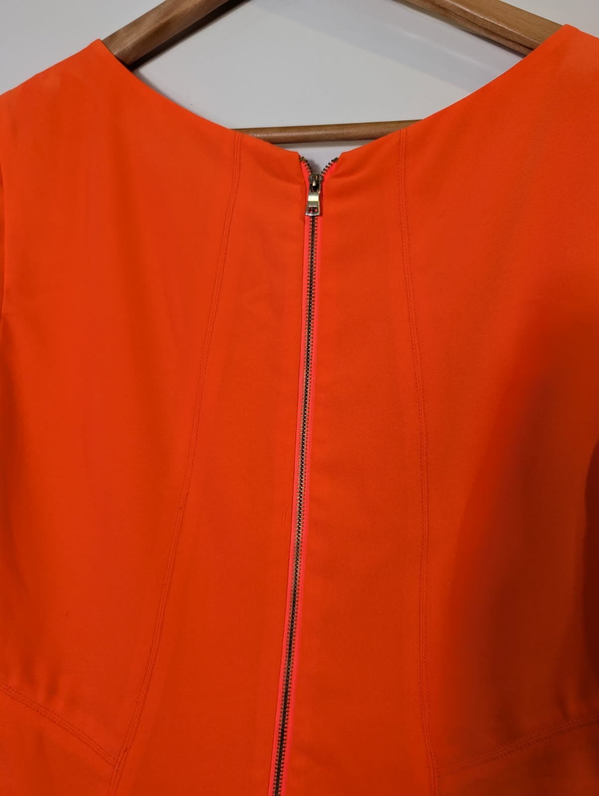 Victoria Beckham for Target Orange Short Sleeve Sheath Dress - US 4 — photo 4 of 9