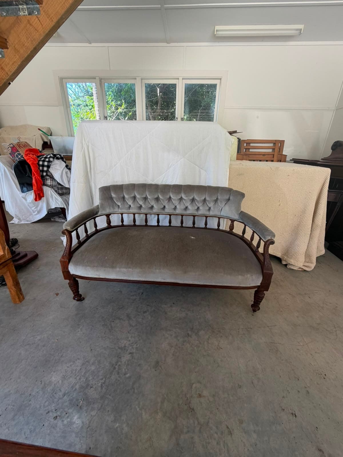 Victorian Style Tufted Velvet Settee Grey Vintage Lounge Sofa — photo 8 of 8