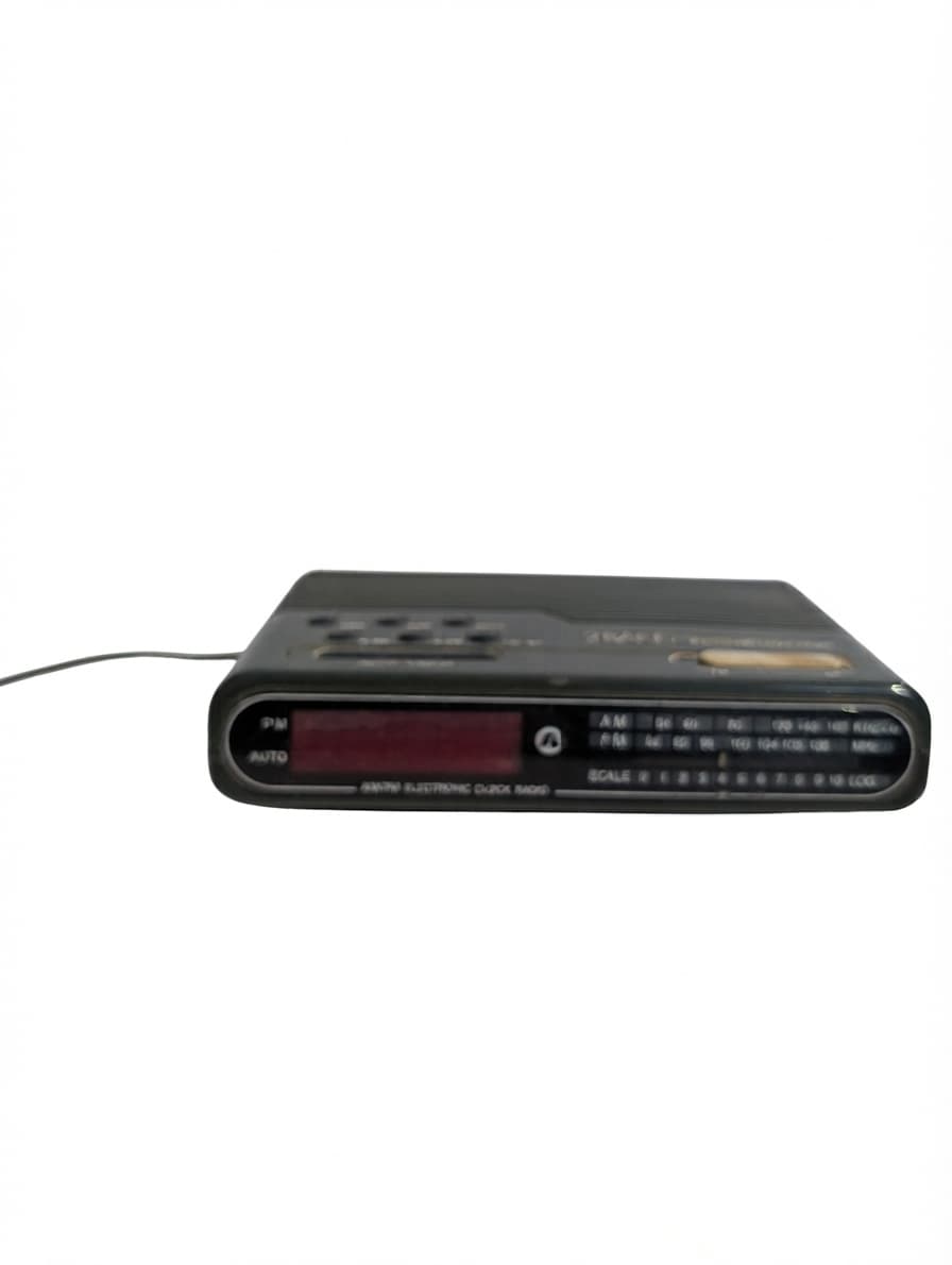Vintage 2-Band AM/FM Electronic Clock Radio Black — photo 1 of 6