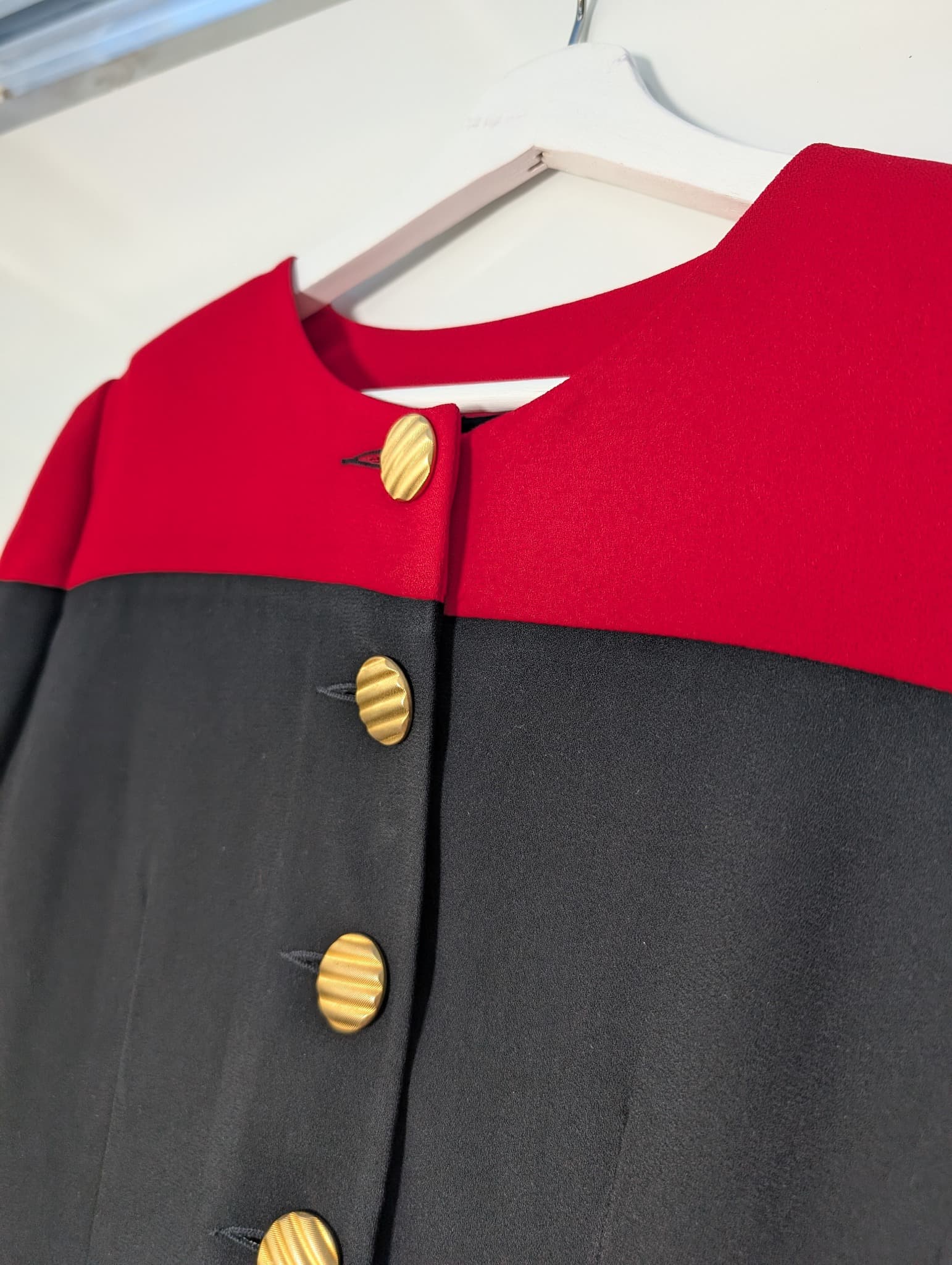 Vintage 80s/90s Colorblock Blazer Red and Black Gold Buttons — photo 4 of 5