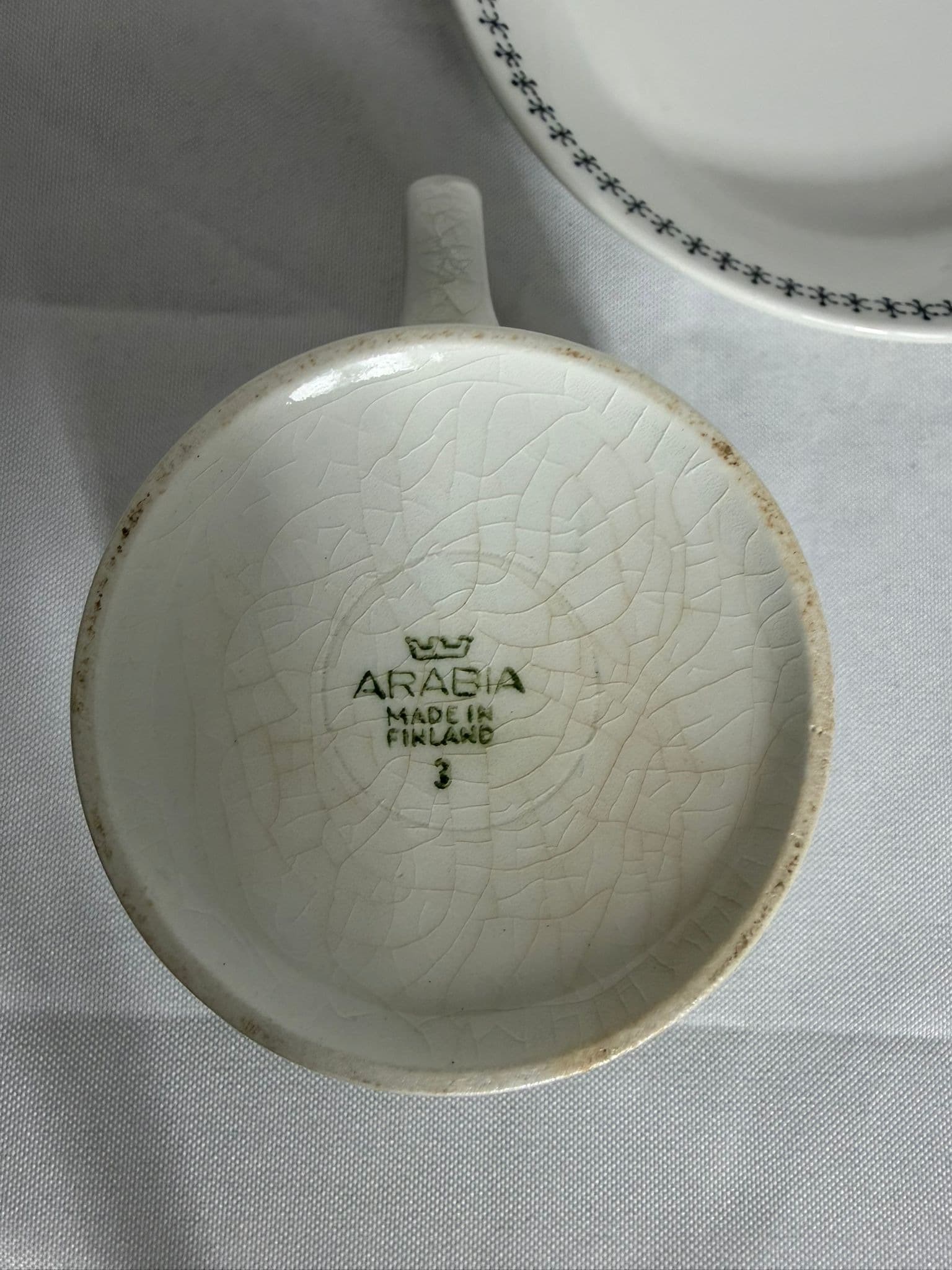 Vintage Arabia Finland Emilia Tea Cup & Saucer Set - 8 Piece Collection — photo 3 of 9