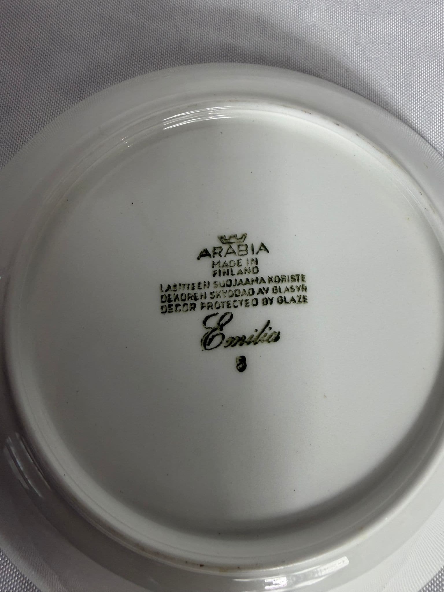 Vintage Arabia Finland Emilia Tea Cup & Saucer Set - 8 Piece Collection — photo 5 of 9