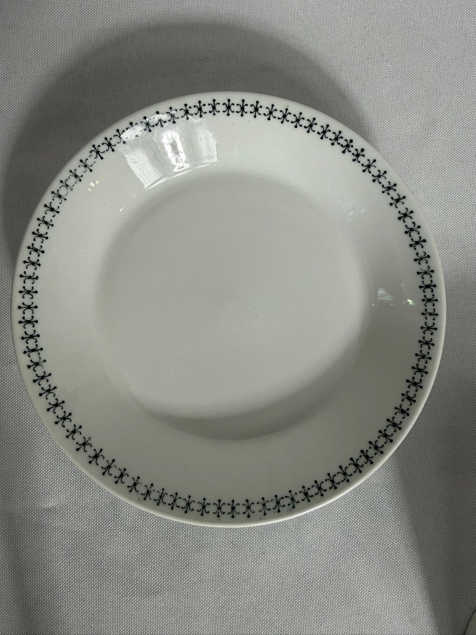 Vintage Arabia Finland Emilia Tea Cup & Saucer Set - 8 Piece Collection — photo 6 of 9