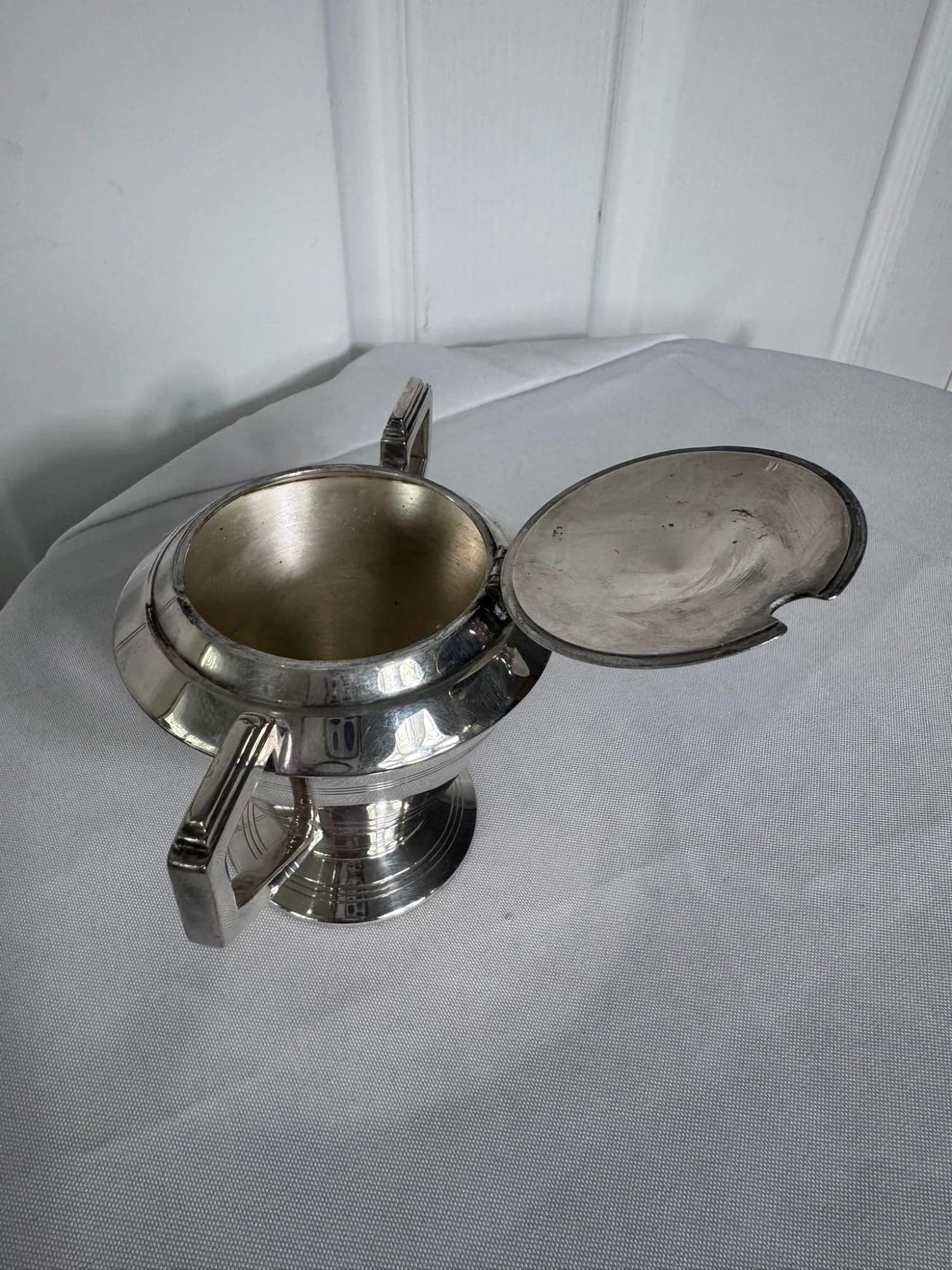 Vintage Art Deco Silver Plated Sugar Bowl With Lid — photo 5 of 7
