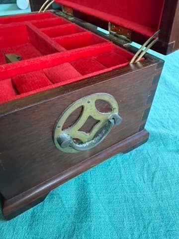 Vintage Chinese Rosewood Jewelry Box Shou Symbol Brass Hardware — photo 11 of 11
