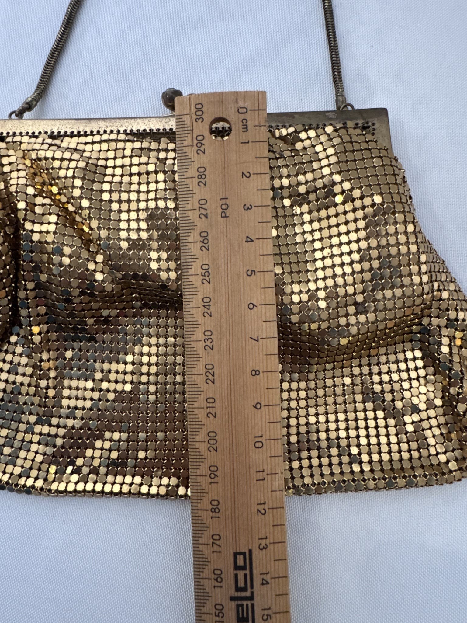 Vintage Gold Tone Metal Mesh Evening Bag Clutch — photo 2 of 6