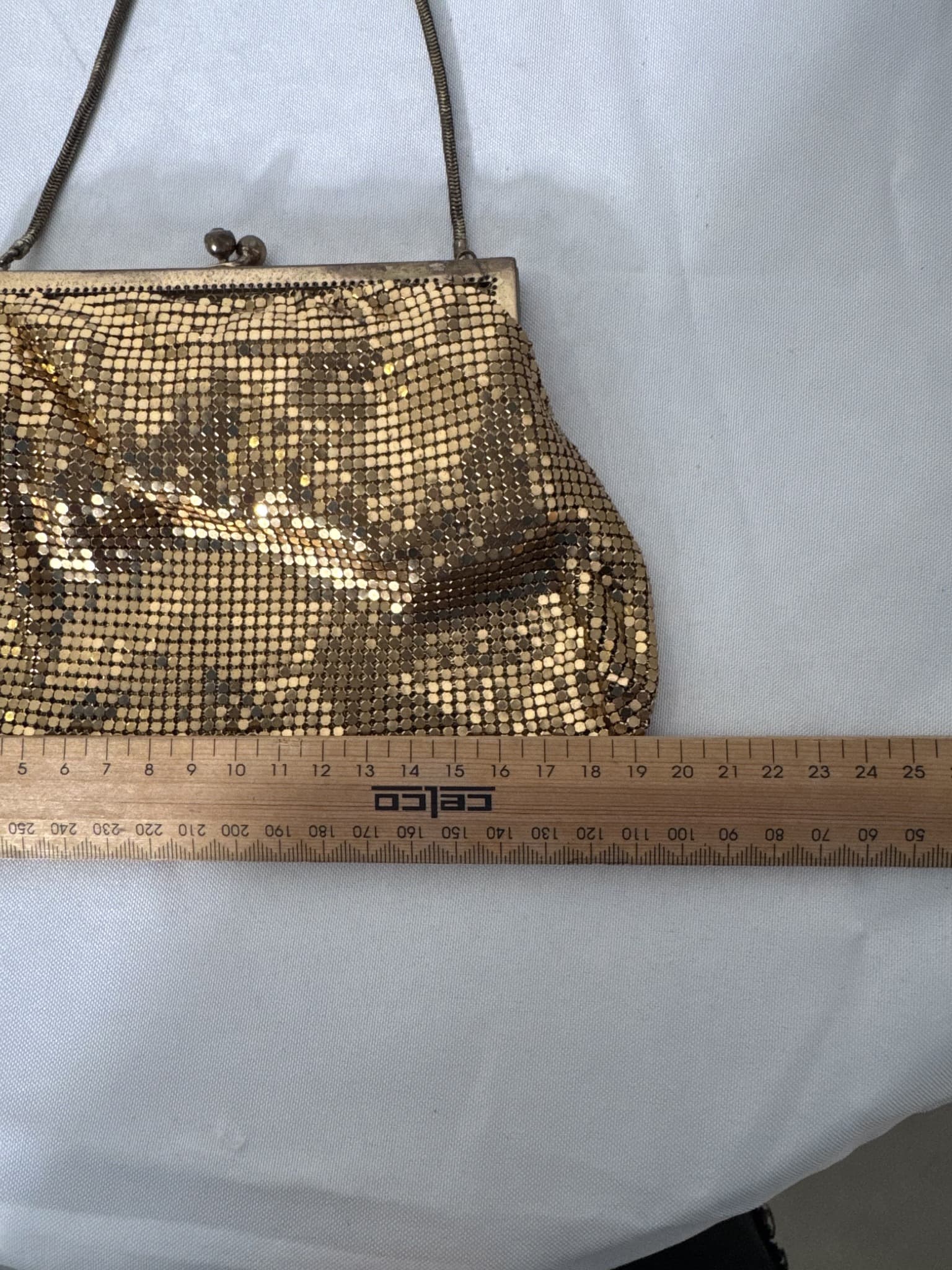 Vintage Gold Tone Metal Mesh Evening Bag Clutch — photo 5 of 6