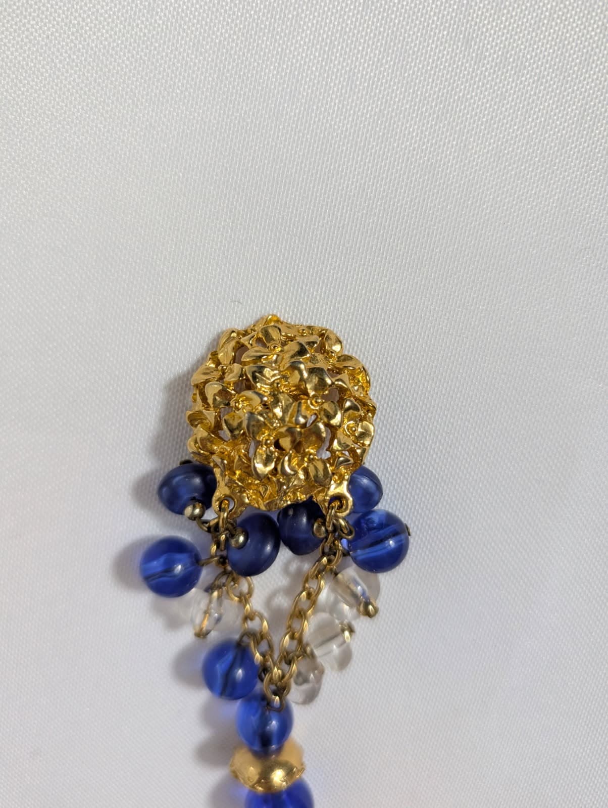 Vintage Gold-Tone Textured Clip-On Earrings With Blue And Clear Bead Dangles — photo 5 of 5
