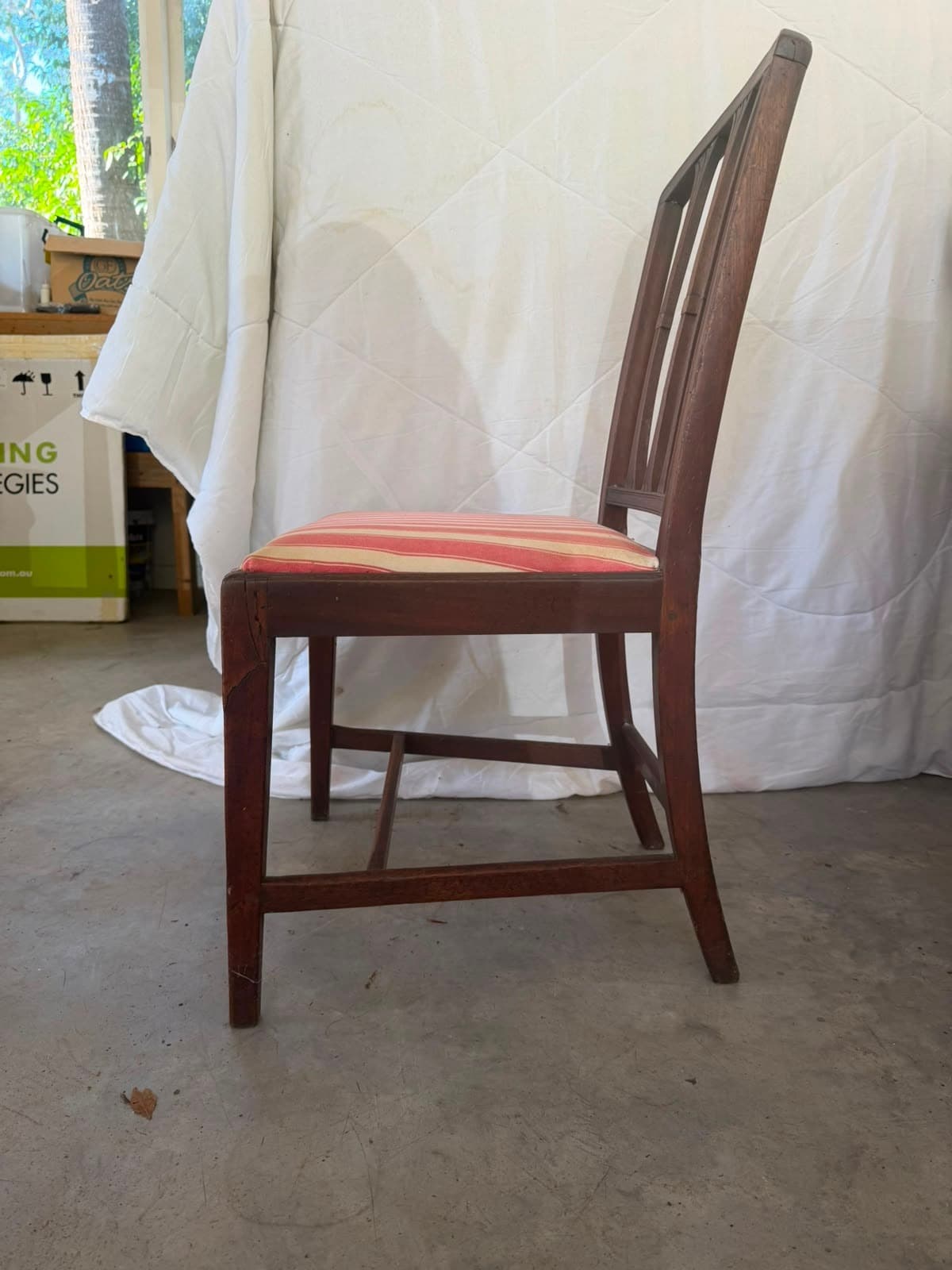 Vintage Hepplewhite Style Shield Back Dining Chair Timber Frame Brown Red Cream — photo 3 of 5