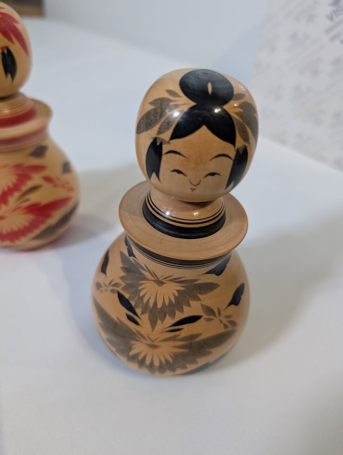 Vintage Japanese Kokeshi Doll Set - Hand-Painted Floral Design — photo 6 of 7