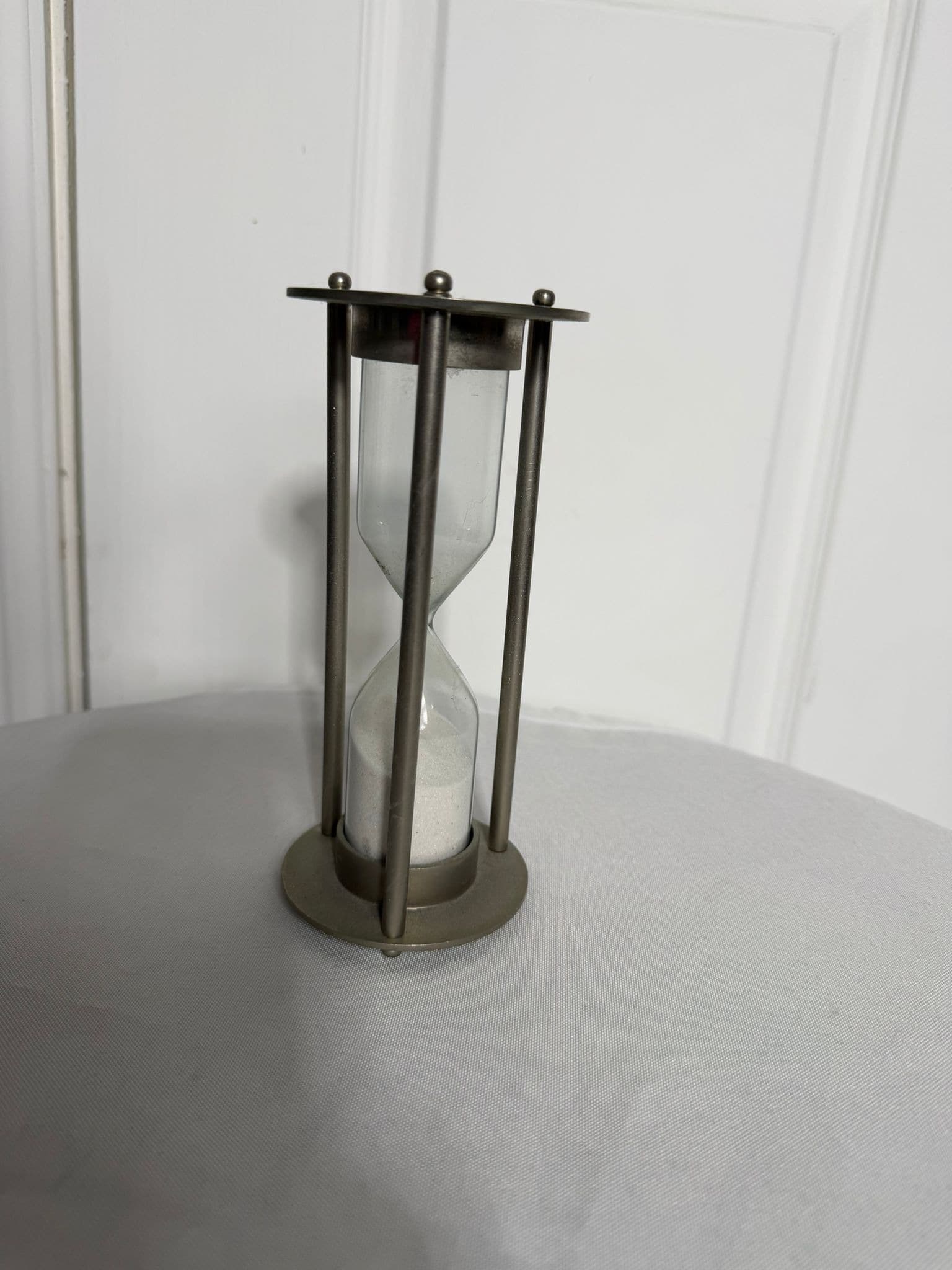 Vintage Large Metal Frame Hourglass Sand Timer - Bronze Tone Decor — photo 4 of 6