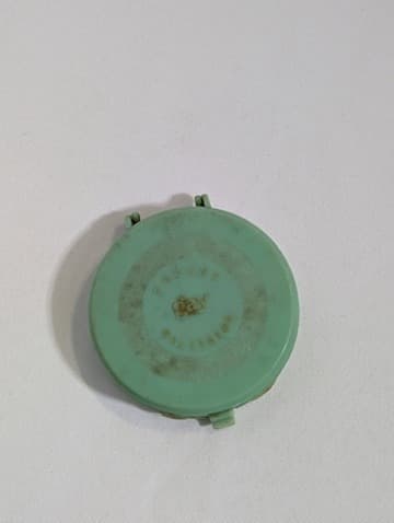 Vintage Pok-Et Solitaire Travel Board Game Green — photo 3 of 4
