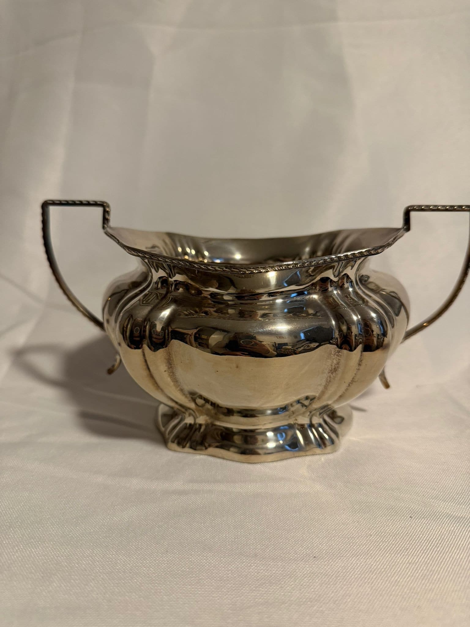Vintage Silver-Plated Sugar Bowl Two-Handled Scalloped Edge — photo 4 of 8