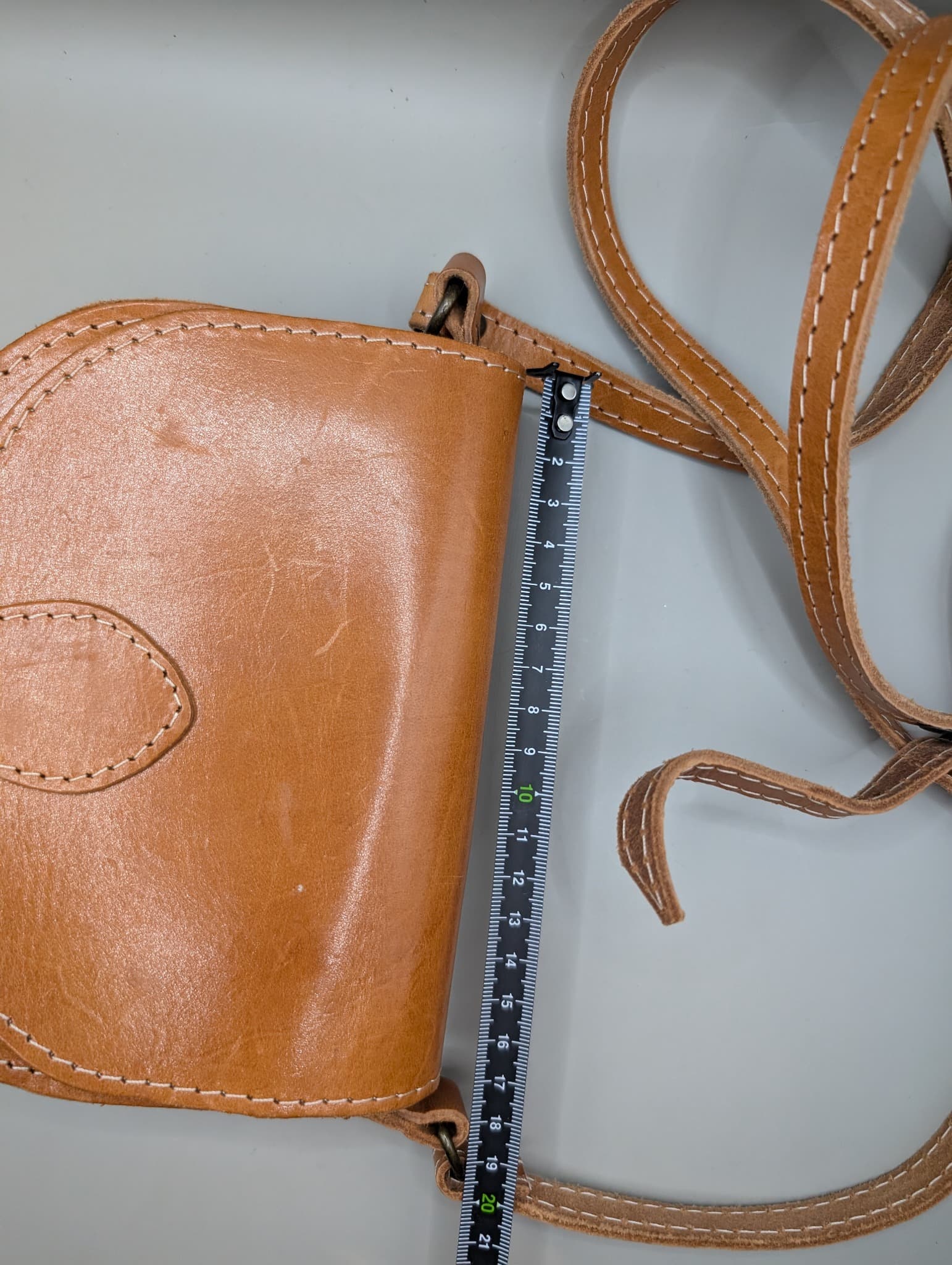 Vintage Style Leather Saddle Crossbody Bag Tan — photo 8 of 9