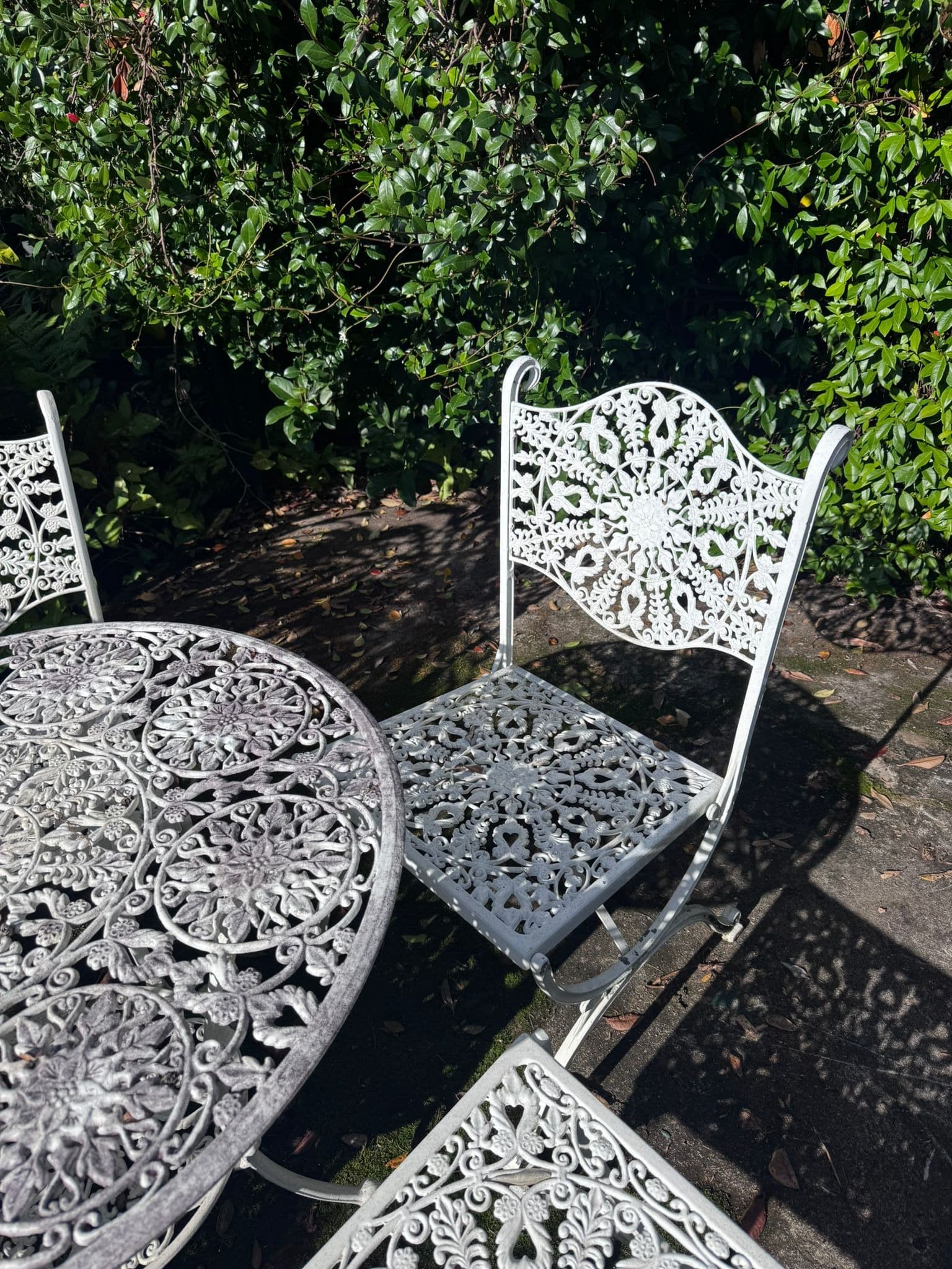Vintage Style Ornate Cast Aluminum Bistro Set - White Garden Furniture — photo 3 of 9