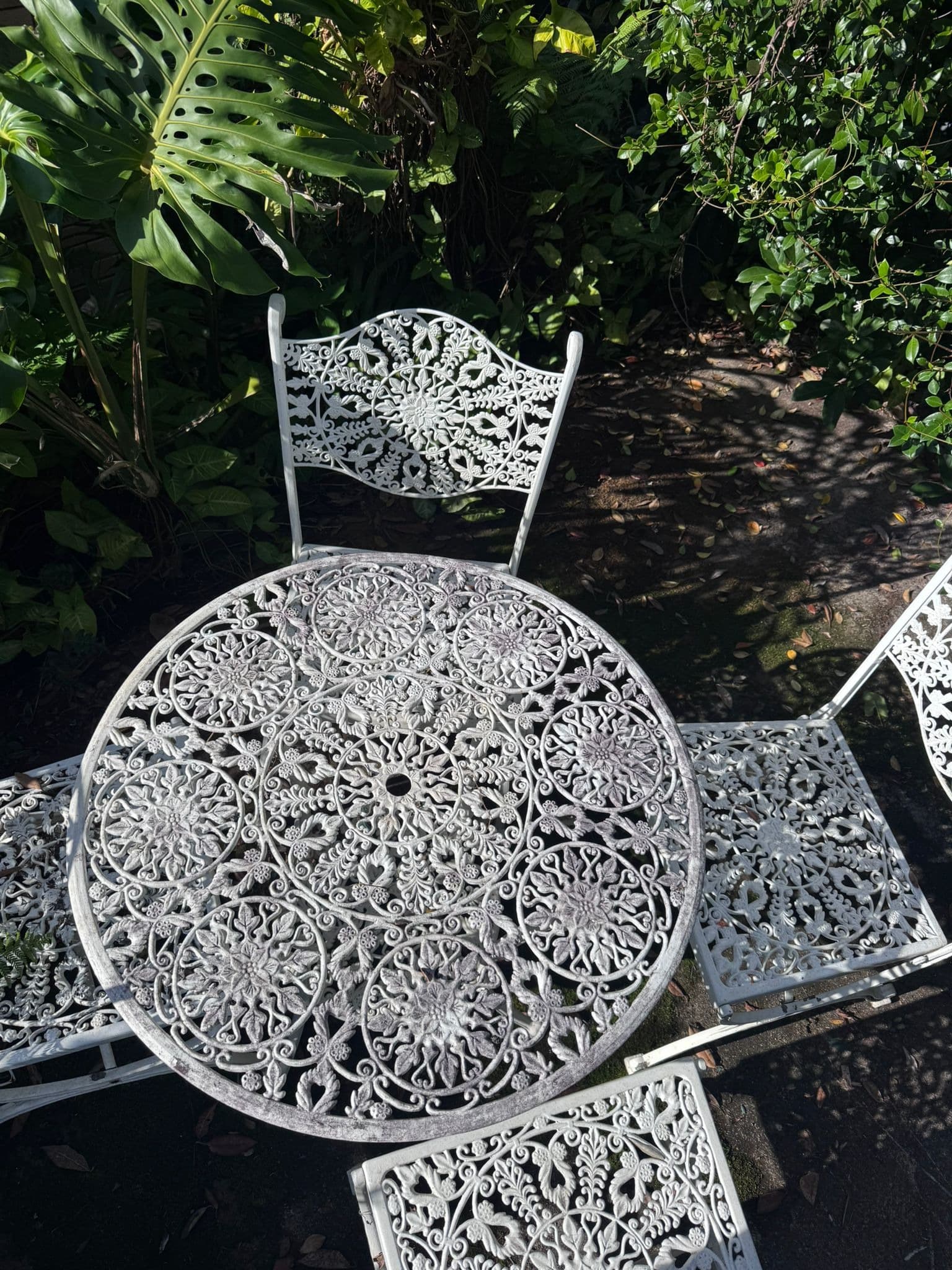 Vintage Style Ornate Cast Aluminum Bistro Set - White Garden Furniture — photo 8 of 9