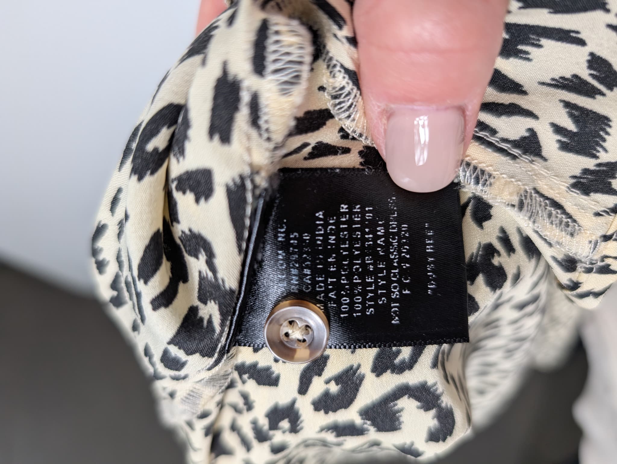 Volcom Corpo Class Leopard Print Shirt Dress Size S — photo 5 of 7