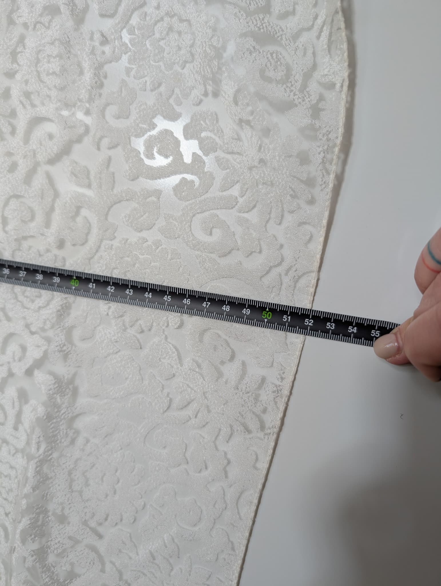 White Floral Jacquard Fringed Shawl Scarf — photo 5 of 6