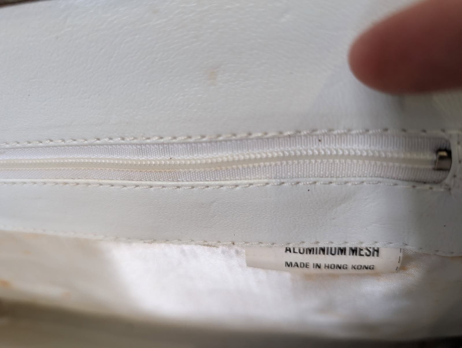 Whiting & Davis Vintage Mesh Evening Bag White with Tortoiseshell Accents — photo 3 of 6