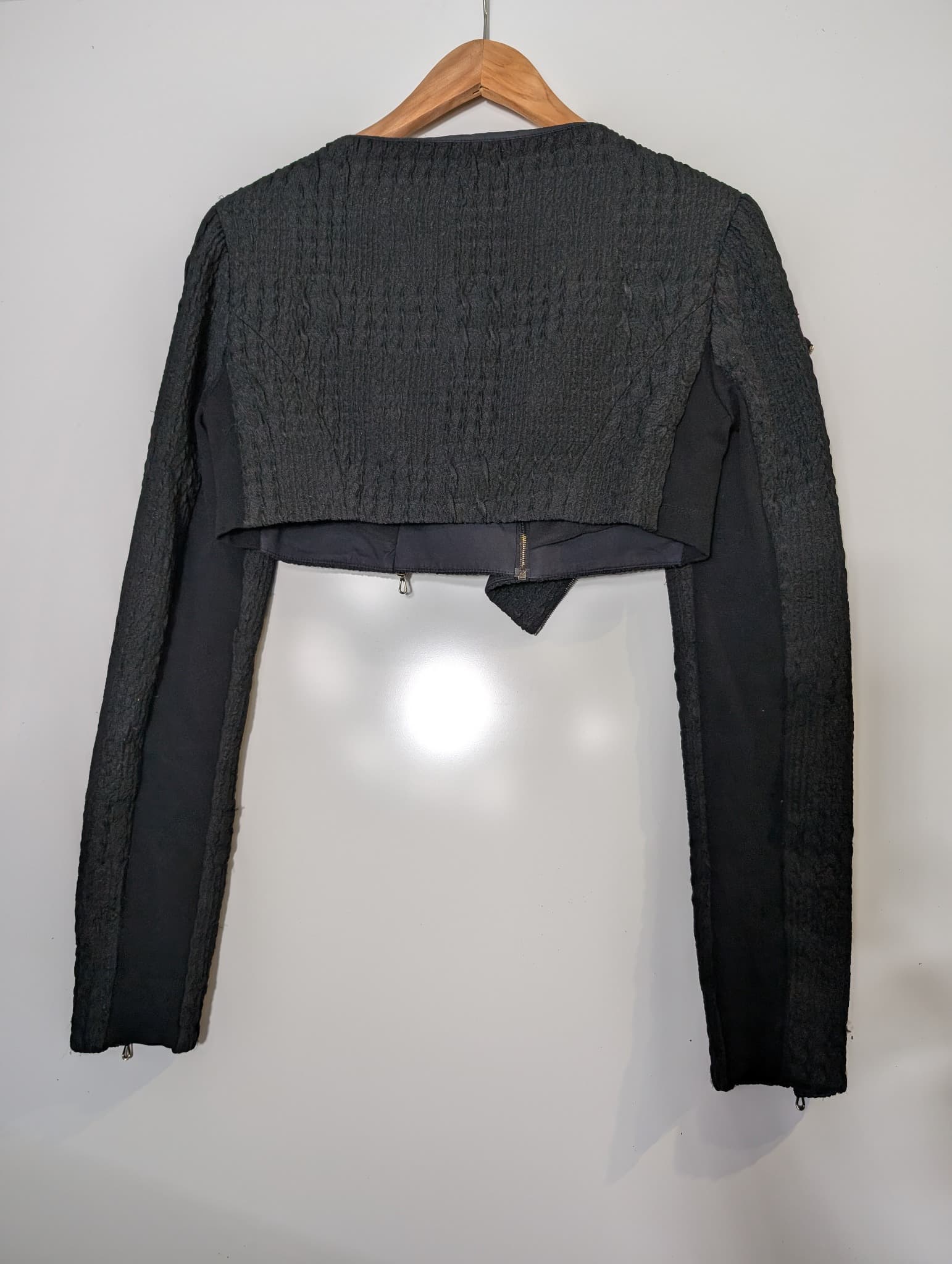 Willow Cropped Zip Jacket Black Textured — photo 6 of 11