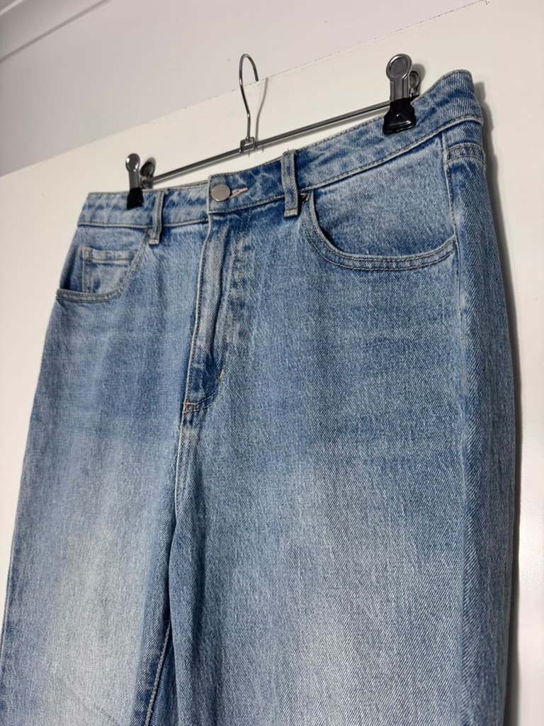 Witchery High-Rise Denim Jeans - Light Wash Women's Size 10 — photo 6 of 6