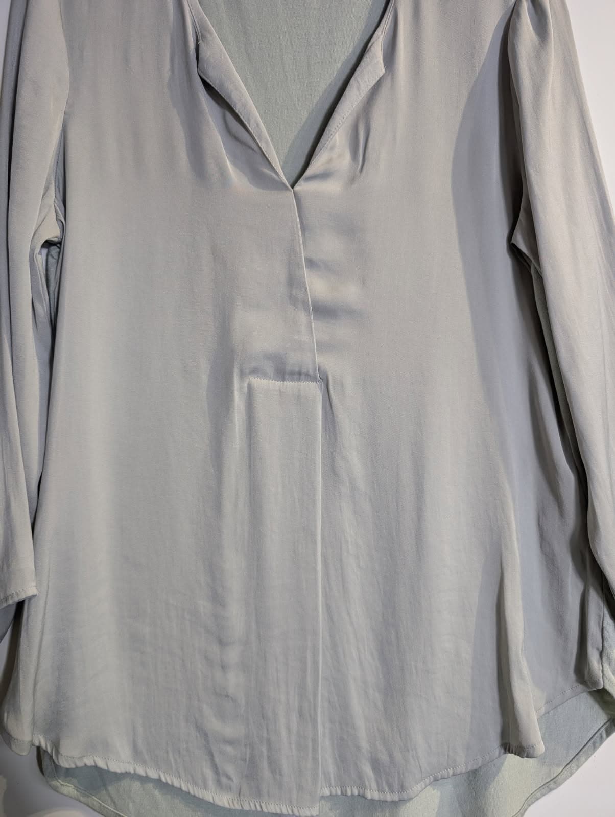 Witchery Women's V-Neck Long Sleeve Satin Blouse Sage Green XS — photo 2 of 3