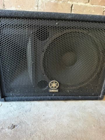 Yamaha EMX512SC Powered Mixer Professional Audio Console — photo 5 of 7