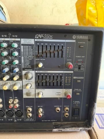 Yamaha EMX512SC Powered Mixer Professional Audio Console — photo 3 of 7