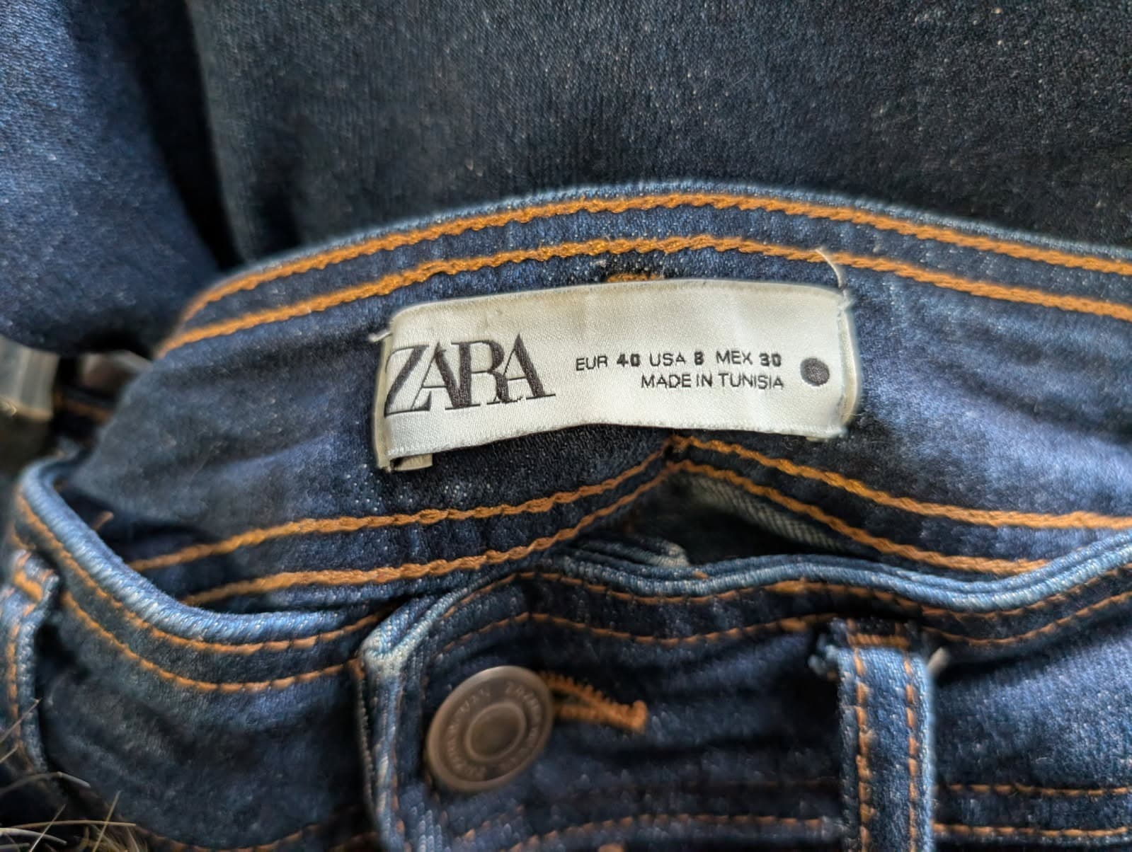 Zara High-Rise Wide-Leg Jeans Dark Wash Patch Pocket Raw Hem EUR 40 — photo 3 of 4