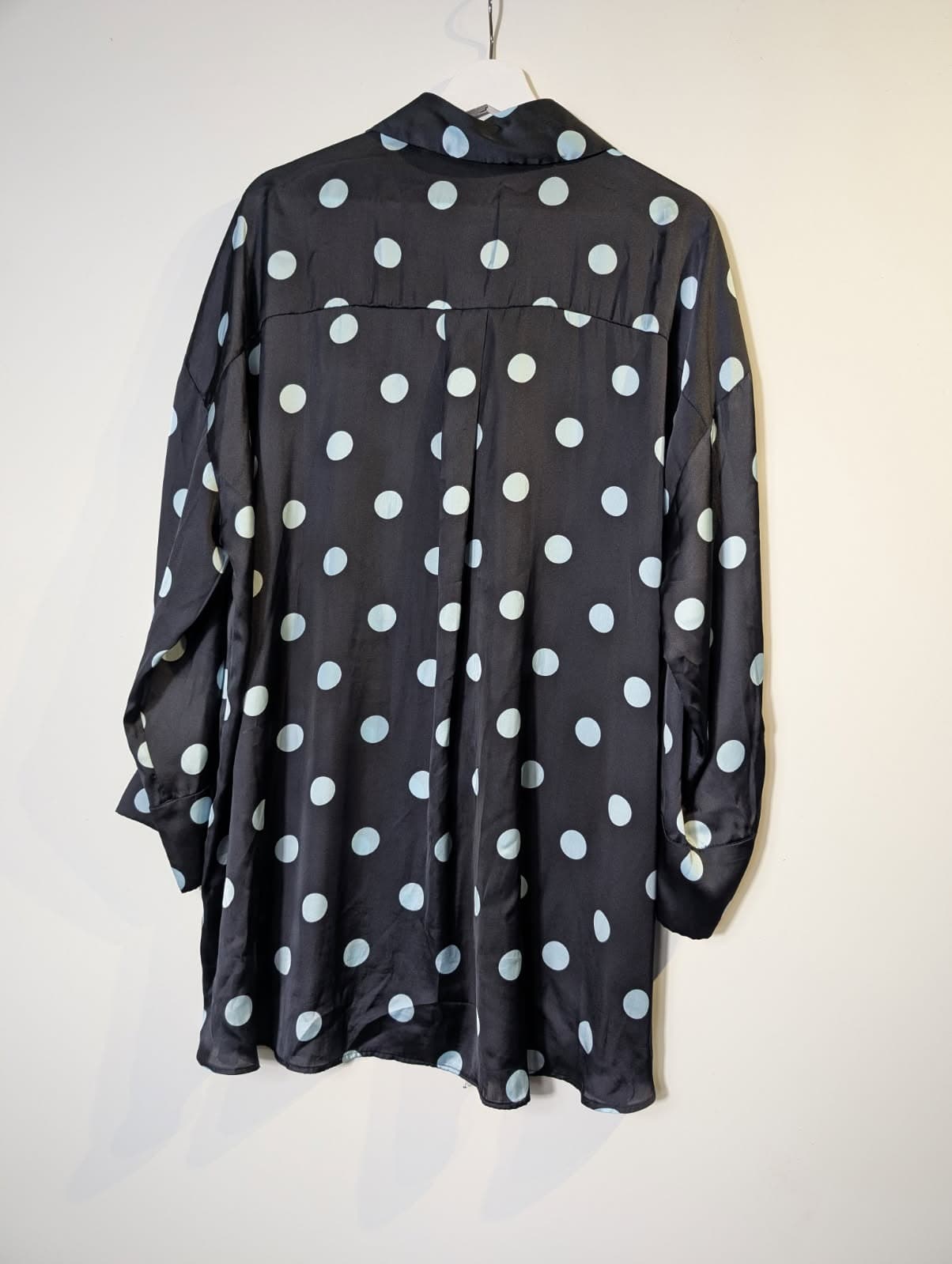 Zara Oversized Satin Shirt Black & Light Blue Polka Dot EU S — photo 4 of 5