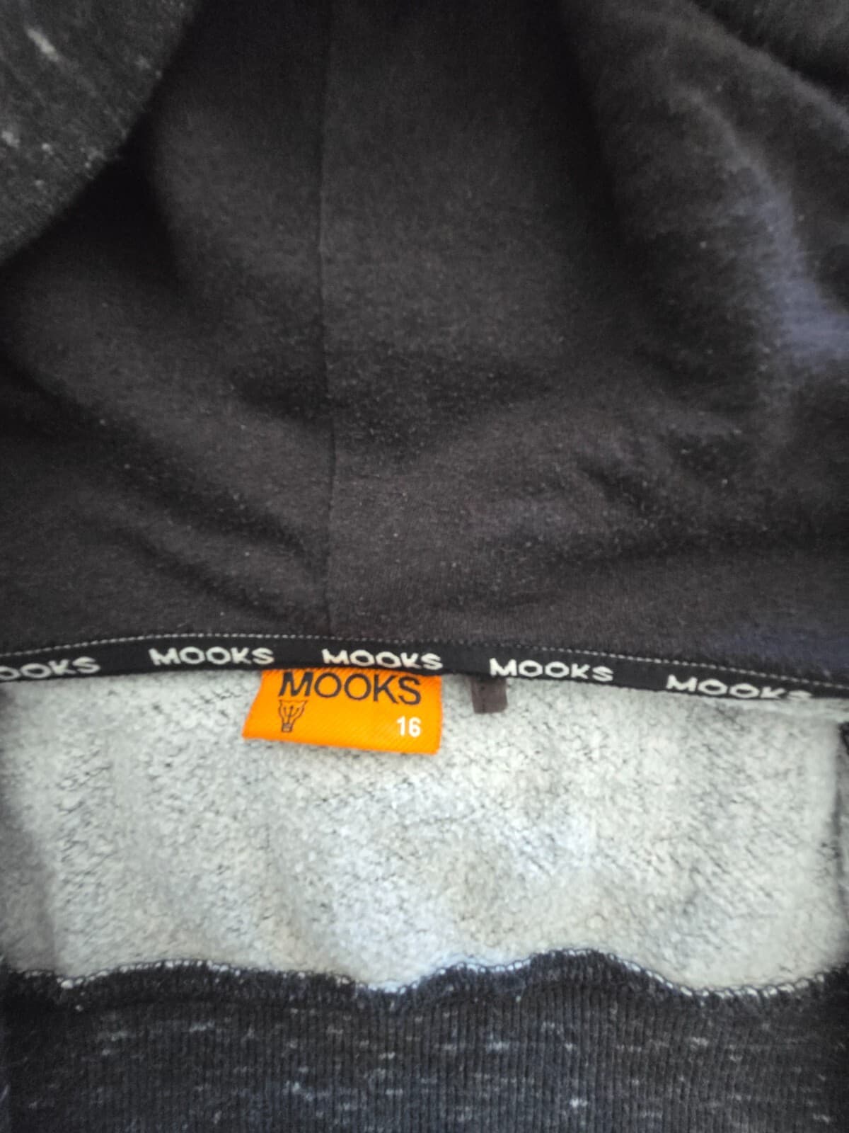 Boys Mooks Black / White specks Jacket with Hoodie - Size 16 — photo 9 of 9