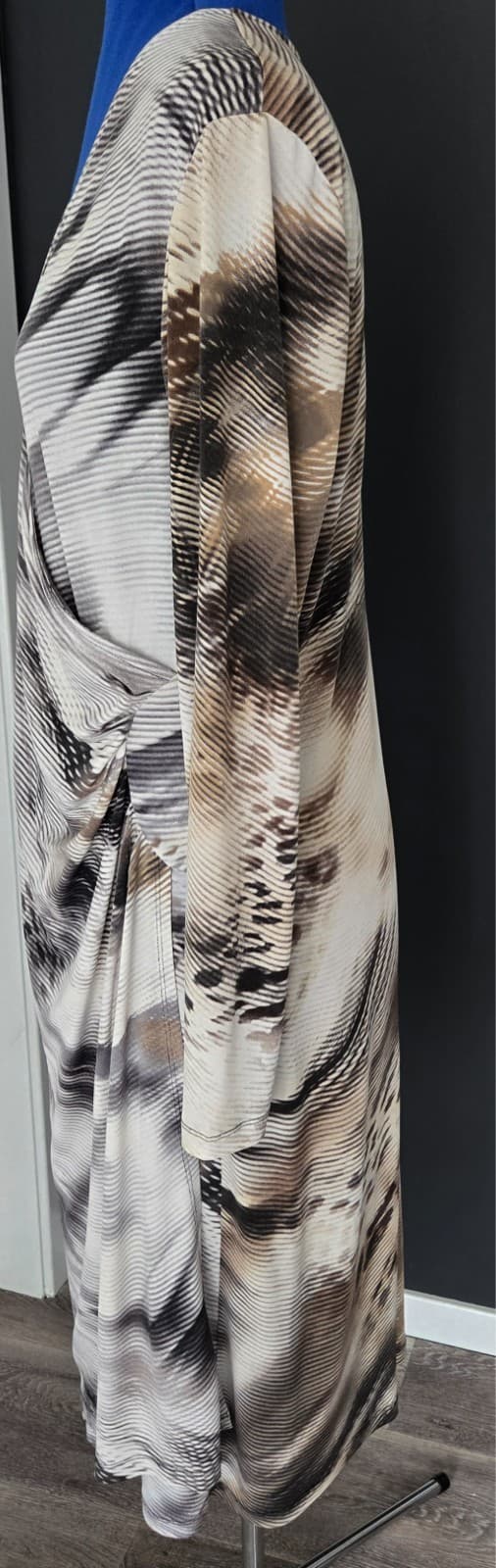 Philosophy Long Sleeved Animal Print Dress - Size 14 with Split — photo 11 of 11