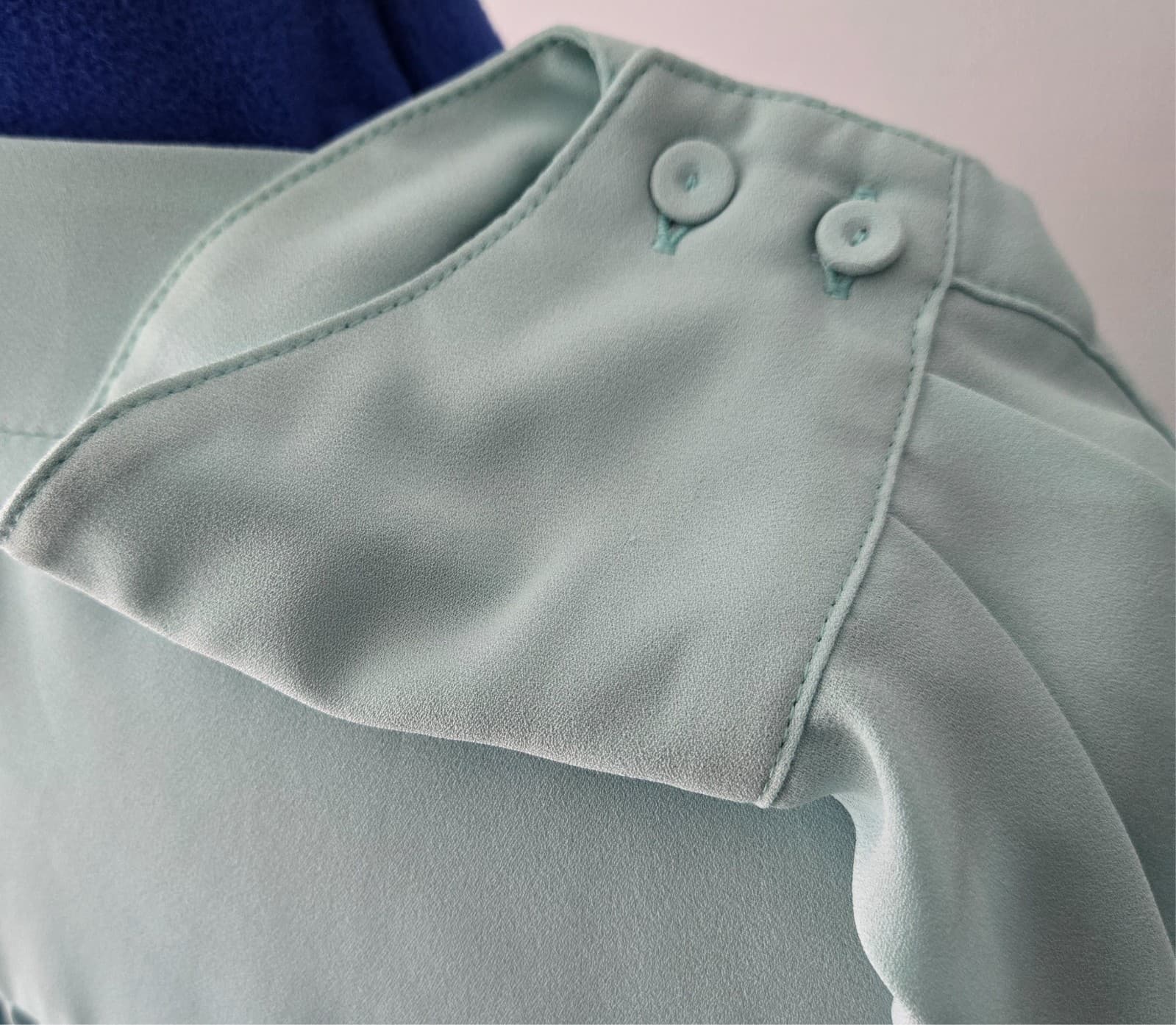 Portmans Mint Blouse - Size 10 - Long Sleeve - Cross Front — photo 5 of 7