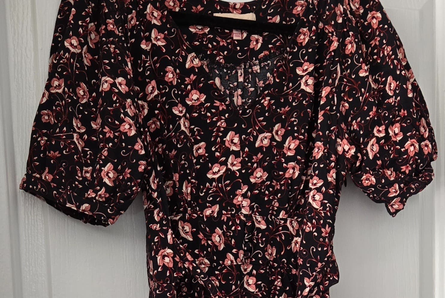 Diana Ferrari Ladies Floral Red / Black Mini Dress: Size 10 — photo 9 of 9
