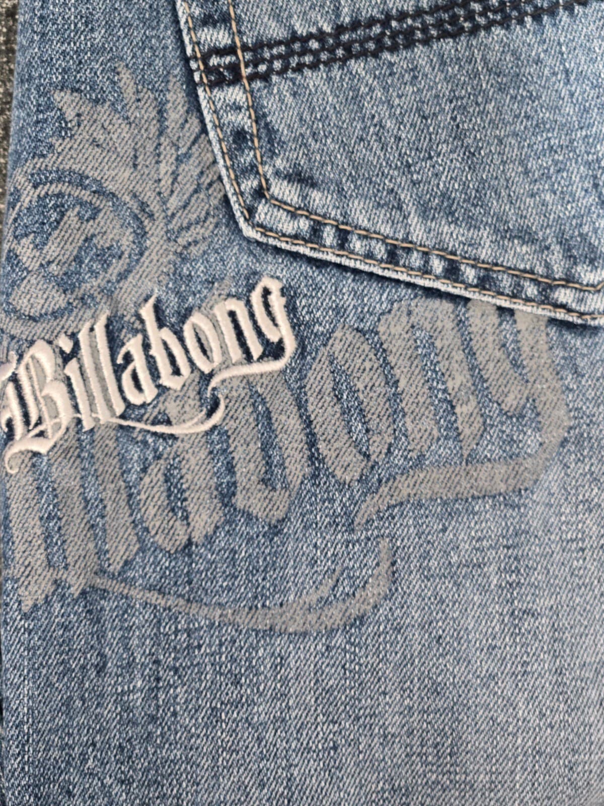 Mens Billabong Denim Blue Shorts: Size 36 Embroidered Logo Surf Skate Blue — photo 7 of 7