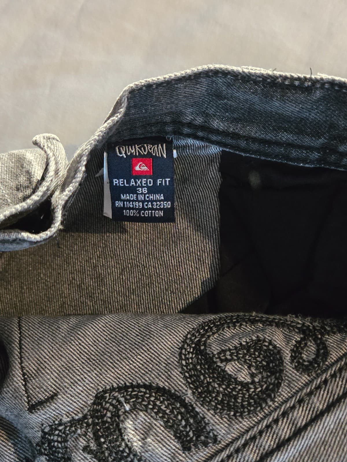 Quiksilver Mens Black Denim Shorts - Size 36 — photo 4 of 10