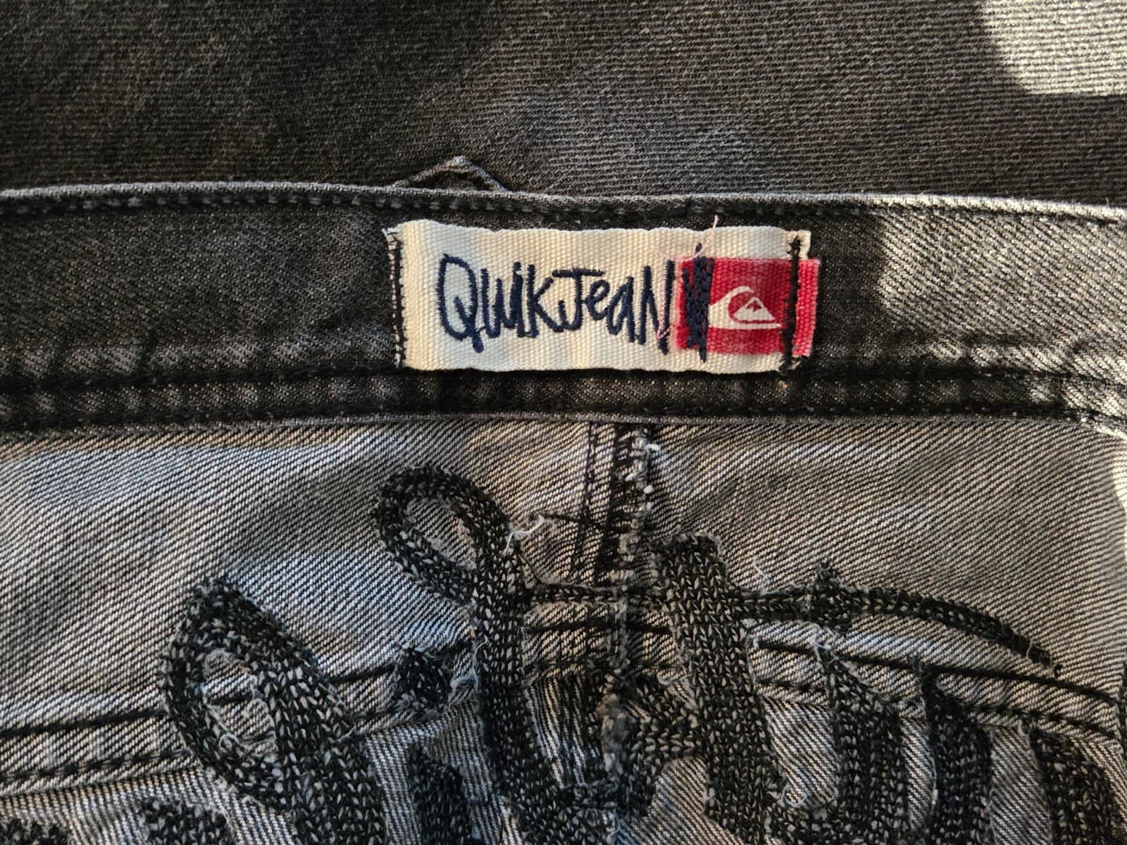 Quiksilver Mens Black Denim Shorts - Size 36 — photo 5 of 10