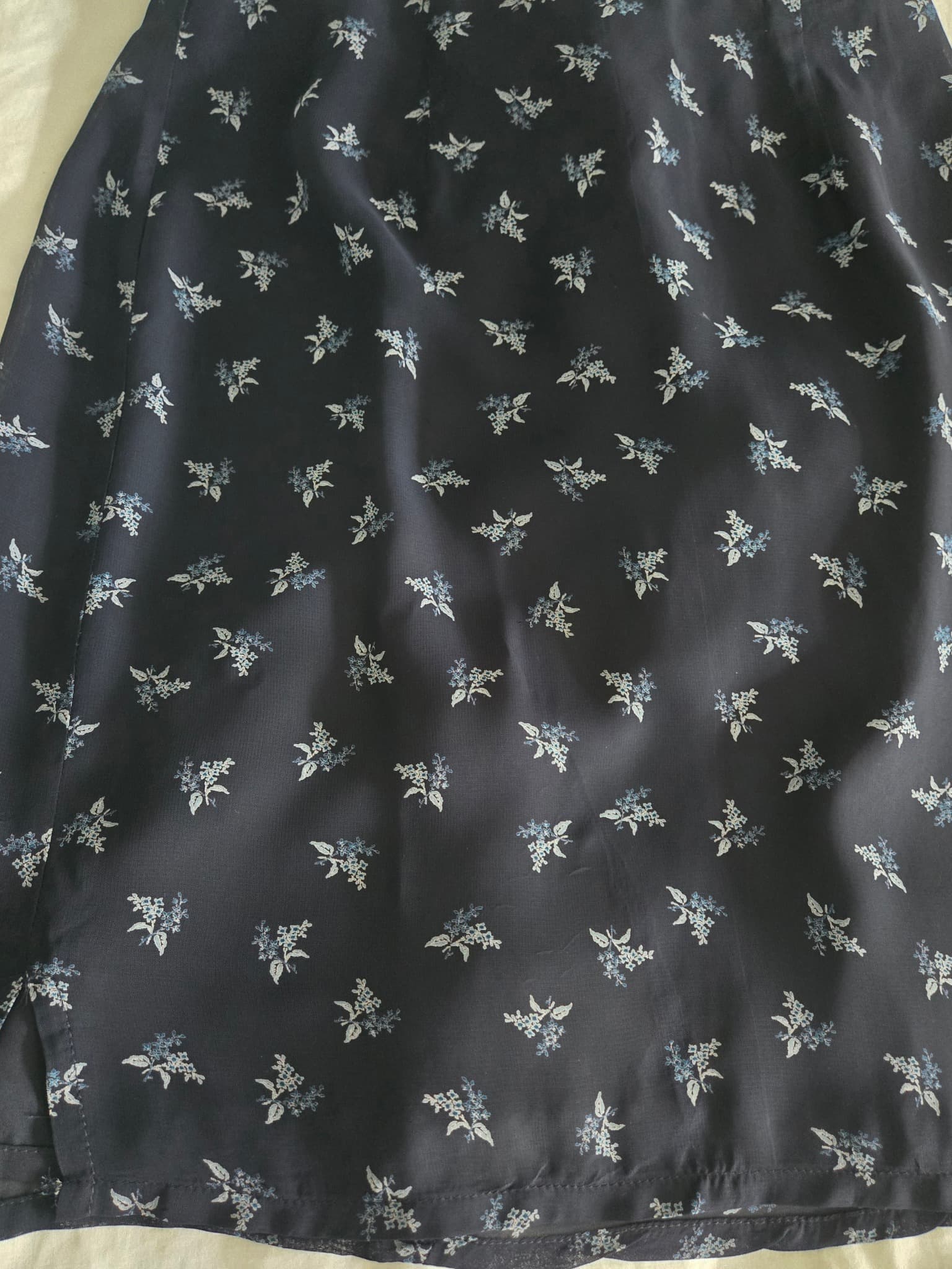 JACQUI·E Navy Blue Floral Midi Skirt With Side Slit Size 14 — photo 2 of 6